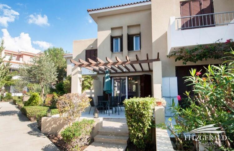 Owls Nest Townhouse Villa Paphos Exterior photo
