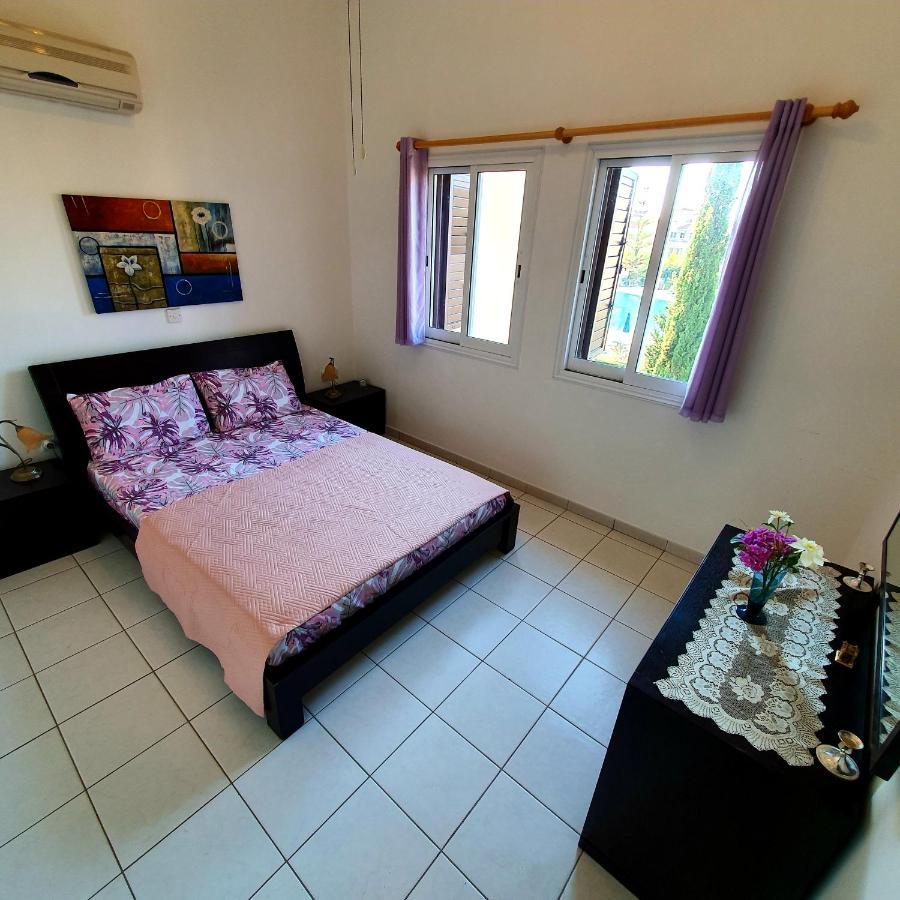 Owls Nest Townhouse Villa Paphos Exterior photo